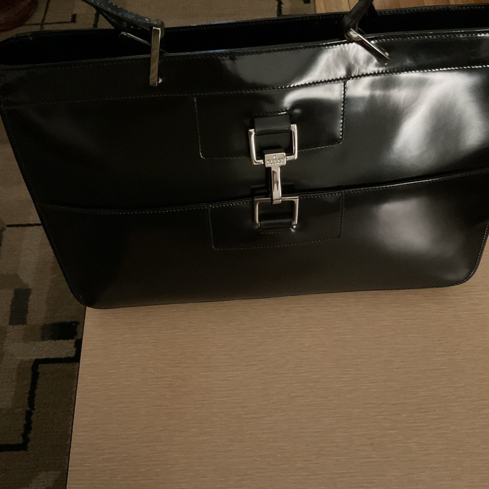 Gucci leather shoulder bag, made in Italy, unused NWOT